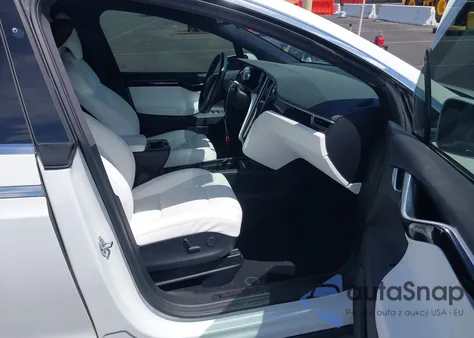 2017 Tesla Model X 100D/75D/90D из США, поврежденный, VIN 5YJXCDE2XHF076555